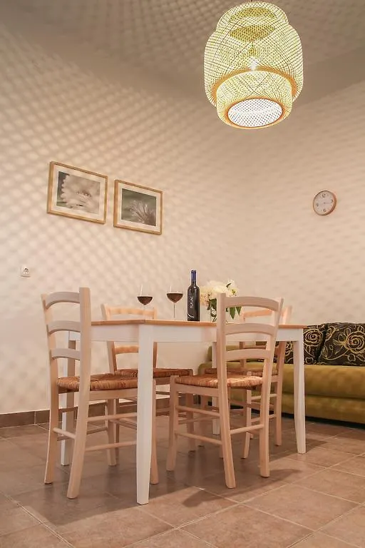 Apartment Apartman Ema Zadar